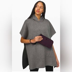 EUC lululemon now and always pouch